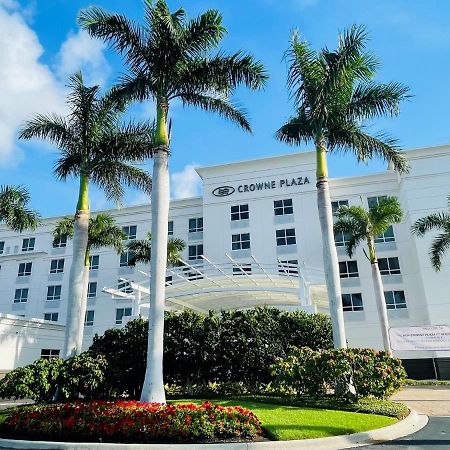 Crowne Plaza Ft Myers Gulf Coast By Ihg Hotel Форт Майерс Екстериор снимка