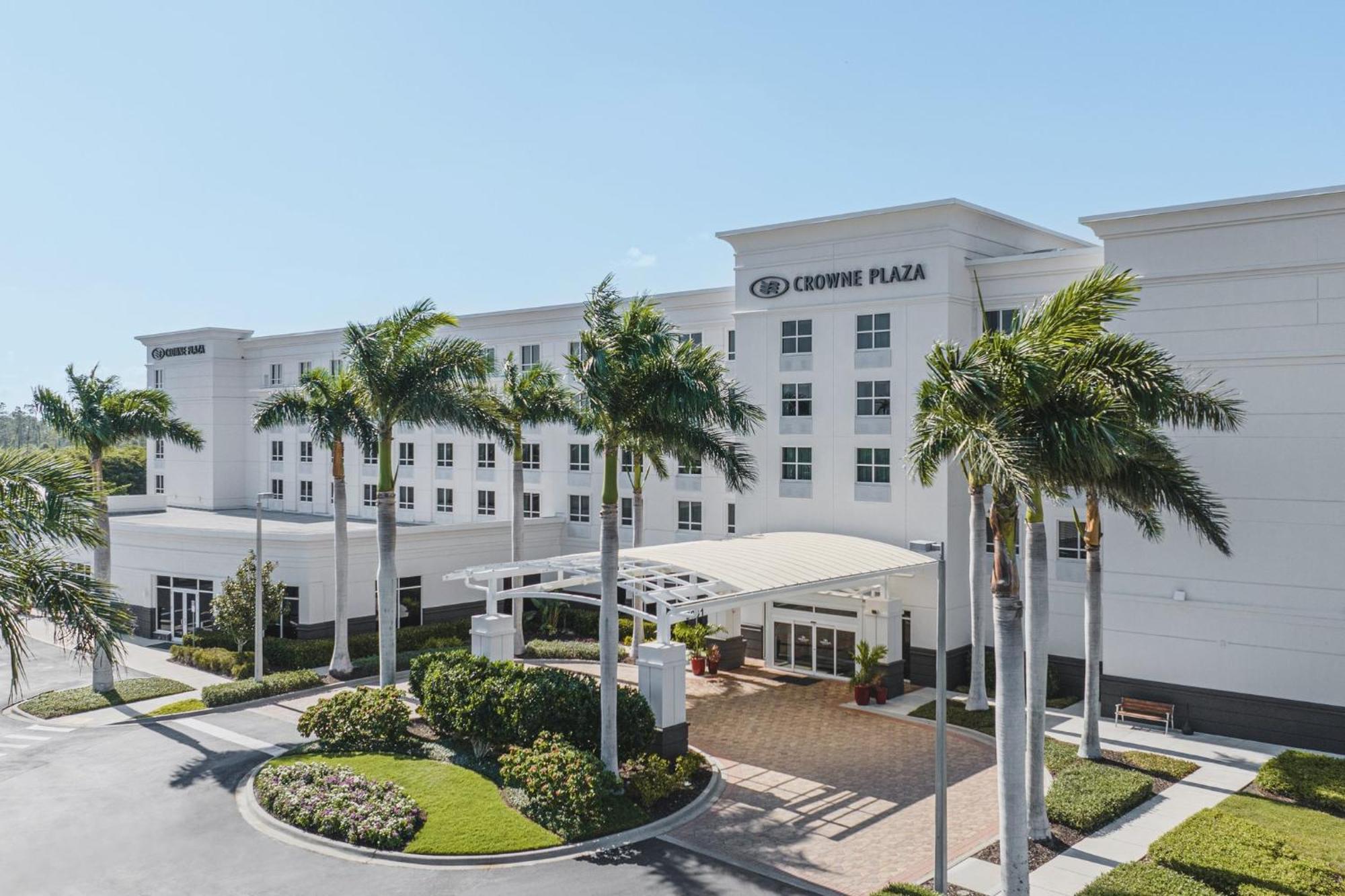 Crowne Plaza Ft Myers Gulf Coast By Ihg Hotel Форт Майерс Екстериор снимка